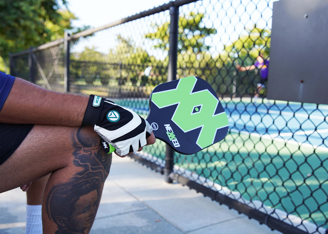 How to Choose The Best Gloves for Pickleball: 7 Keys to Consider