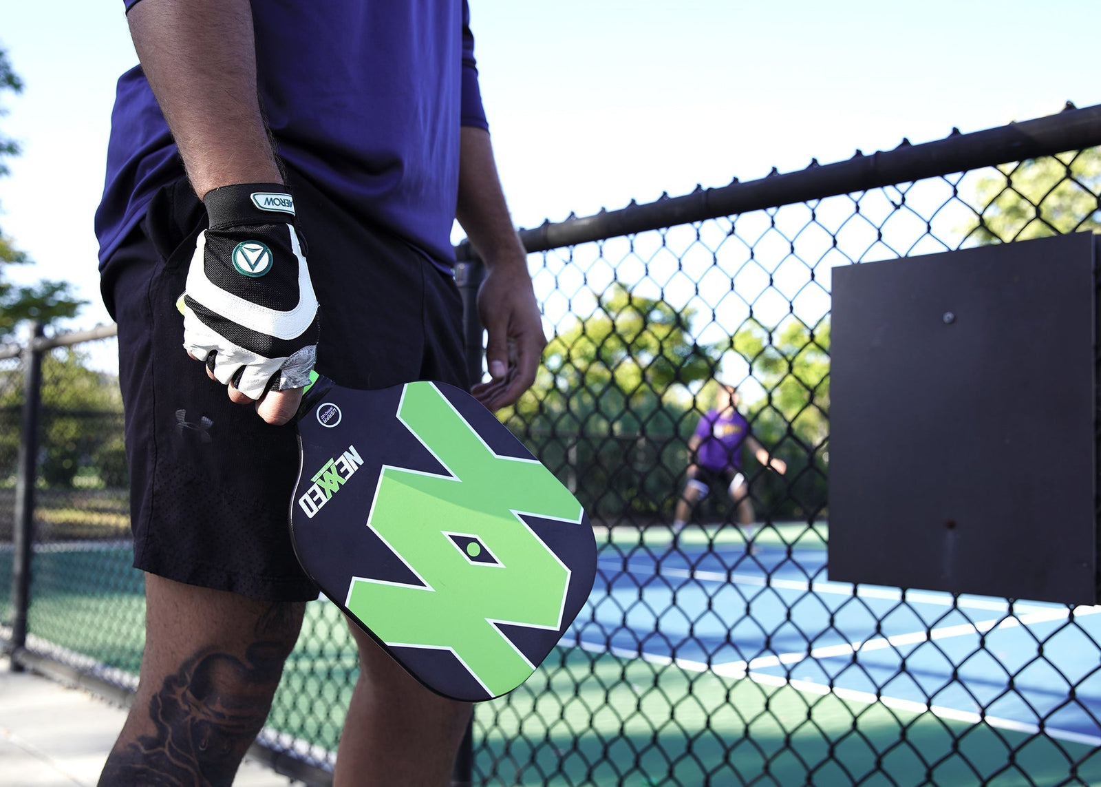 Why Don’t Pro Pickleball Players Wear Gloves — And Why You Might Want To